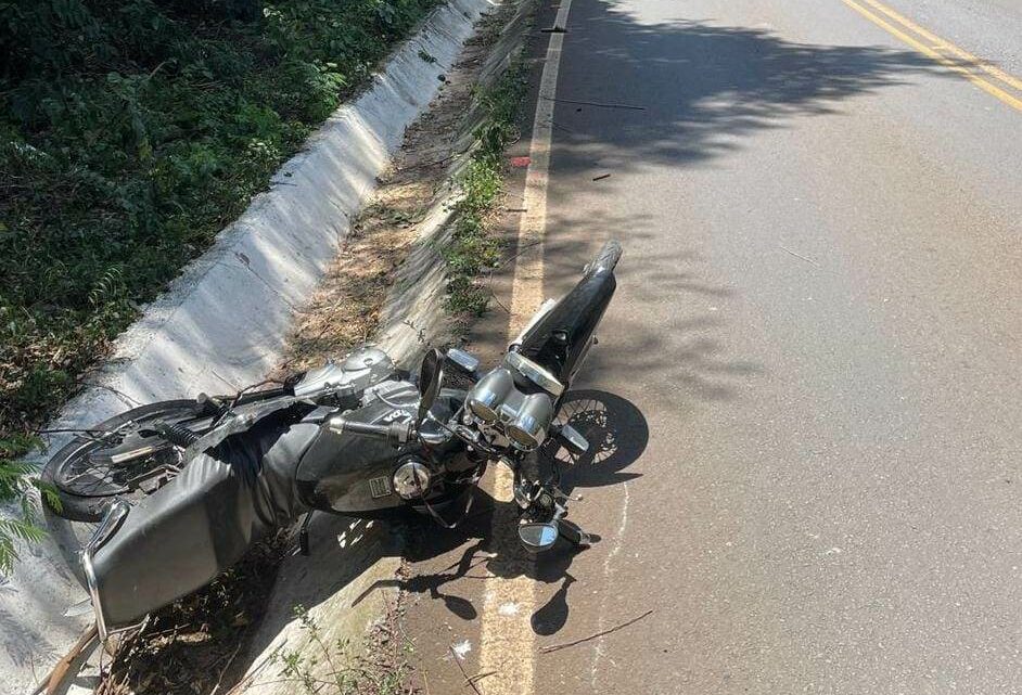 Jovens de 19 e 24 anos morrem em acidente com motocicleta no Oeste