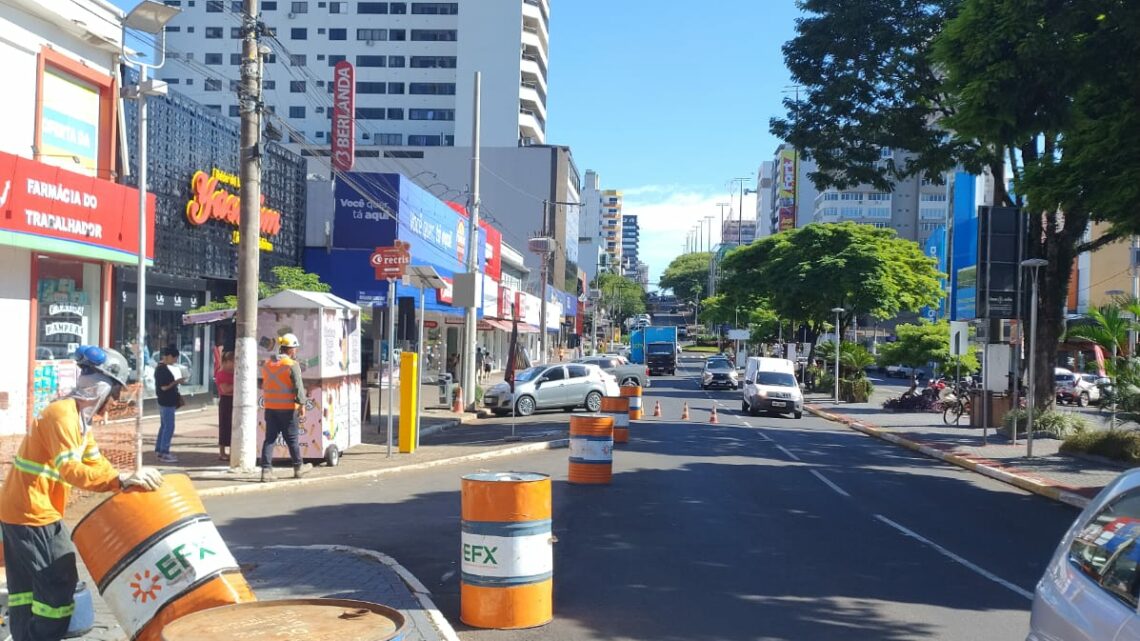 Inicia remoção de pavers na Getúlio para andamento das obras do Boulevard Benjamin Constant