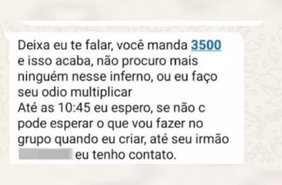 Jovem é presa ao chantagear e receber R$ 50 mil para não expor traição