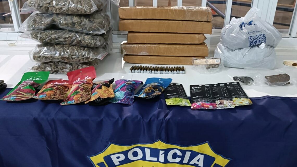 Na BR-282 em Lages, homem é preso com maconha, skunk, haxixe e óleo de THC